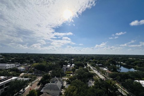 Condo in Orlando, Florida, 2 bedrooms  № 2210971 - photo 21