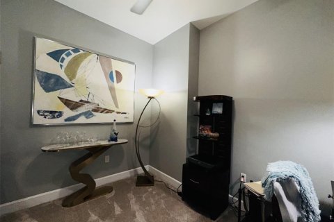 Condo in Orlando, Florida, 2 bedrooms  № 2210971 - photo 20