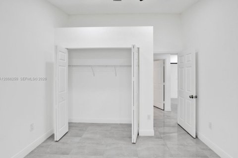Casa en venta en Miramar, Florida, 3 dormitorios, 160.81 m2 № 2077892 - foto 25