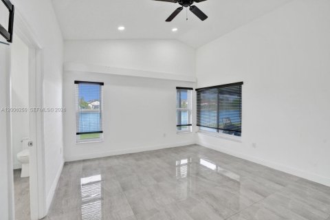 Casa en venta en Miramar, Florida, 3 dormitorios, 160.81 m2 № 2077892 - foto 29