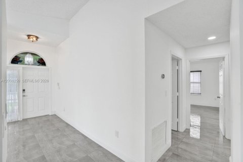 Casa en venta en Miramar, Florida, 3 dormitorios, 160.81 m2 № 2077892 - foto 19