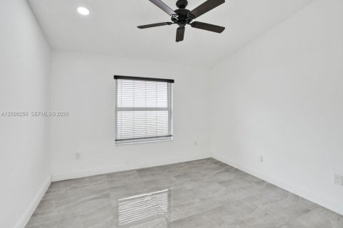 Casa en venta en Miramar, Florida, 3 dormitorios, 160.81 m2 № 2077892 - foto 20
