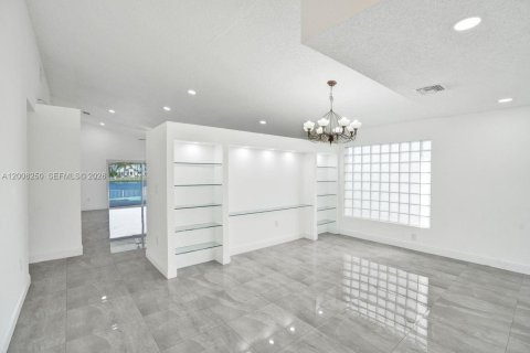 Casa en venta en Miramar, Florida, 3 dormitorios, 160.81 m2 № 2077892 - foto 12