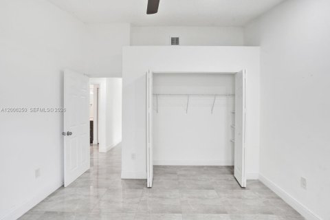 Casa en venta en Miramar, Florida, 3 dormitorios, 160.81 m2 № 2077892 - foto 22