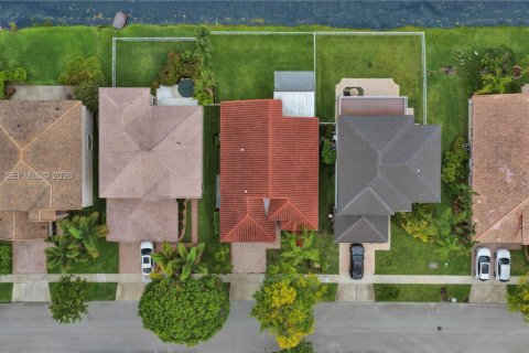 Casa en venta en Miramar, Florida, 3 dormitorios, 160.81 m2 № 2077892 - foto 10