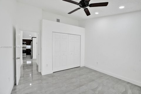 Casa en venta en Miramar, Florida, 3 dormitorios, 160.81 m2 № 2077892 - foto 21