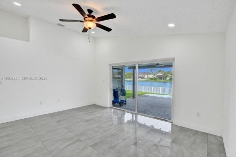 Casa en venta en Miramar, Florida, 3 dormitorios, 160.81 m2 № 2077892 - foto 17