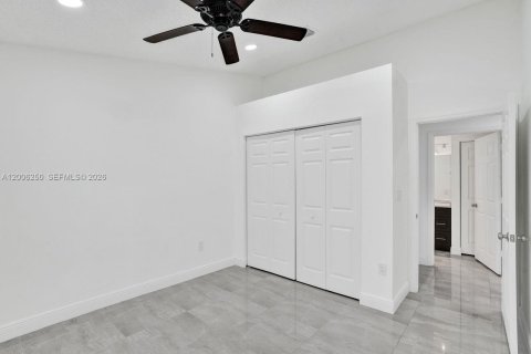 Casa en venta en Miramar, Florida, 3 dormitorios, 160.81 m2 № 2077892 - foto 24