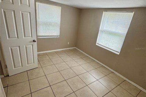 House in Tampa, Florida 3 bedrooms, 97.92 sq.m. № 2394340 - photo 5