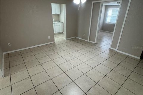 House in Tampa, Florida 3 bedrooms, 97.92 sq.m. № 2394340 - photo 8