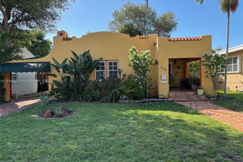 Casa en venta en Miami Springs, Florida, 2 dormitorios, 156.82 m2 № 1849123 - foto 1