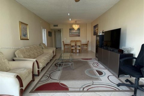 Condominio en venta en Hallandale Beach, Florida, 1 dormitorio, 60.01 m2 № 2034360 - foto 14