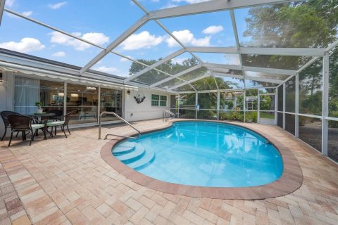 House in Largo, Florida 4 bedrooms, 196.3 sq.m. № 2208478 - photo 24