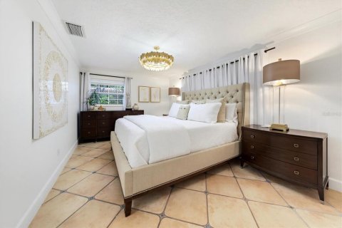 House in Largo, Florida 4 bedrooms, 196.3 sq.m. № 2208478 - photo 16