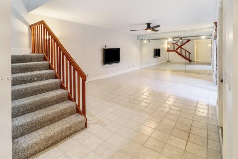 Townhouse in Plantation, Florida 2 bedrooms, 127.46 sq.m. № 1998773 - photo 13