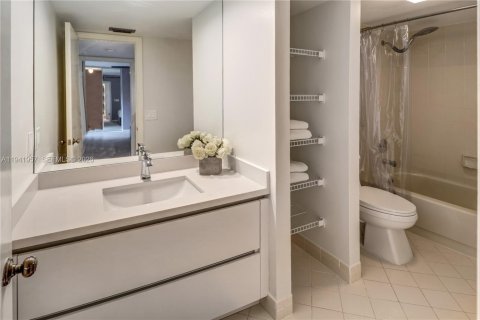 Townhouse in Plantation, Florida 2 bedrooms, 127.46 sq.m. № 1998773 - photo 27