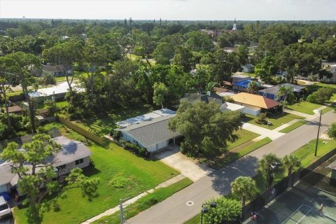 House in Bradenton, Florida 4 bedrooms, 185.25 sq.m. № 1893672 - photo 3