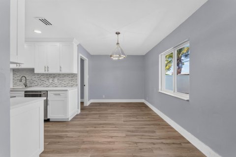 Casa en venta en North Lauderdale, Florida, 4 dormitorios, 127.28 m2 № 2429723 - foto 9