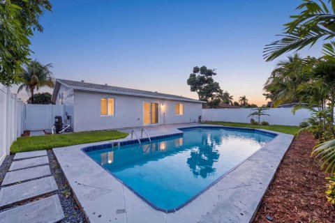 Casa en venta en North Lauderdale, Florida, 4 dormitorios, 127.28 m2 № 2429723 - foto 4
