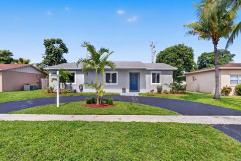 Casa en venta en North Lauderdale, Florida, 4 dormitorios, 127.28 m2 № 2429723 - foto 2