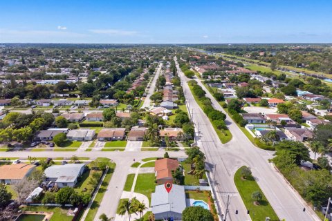 Casa en venta en North Lauderdale, Florida, 4 dormitorios, 127.28 m2 № 2429723 - foto 24