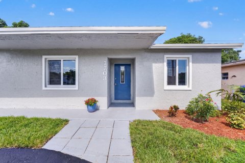 Casa en venta en North Lauderdale, Florida, 4 dormitorios, 127.28 m2 № 2429723 - foto 3