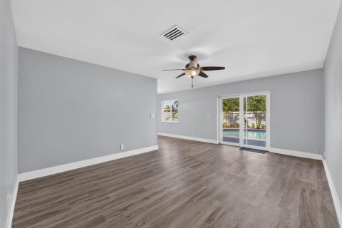 Casa en venta en North Lauderdale, Florida, 4 dormitorios, 127.28 m2 № 2429723 - foto 10