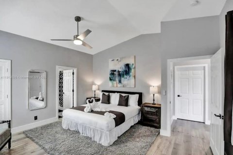 Casa en venta en Hollywood, Florida, 8 dormitorios, 473.52 m2 № 1968617 - foto 29