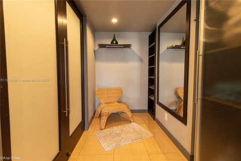 Copropriété à louer à Hallandale Beach, Floride: 2 chambres, 130.06 m2 № 1967477 - photo 21