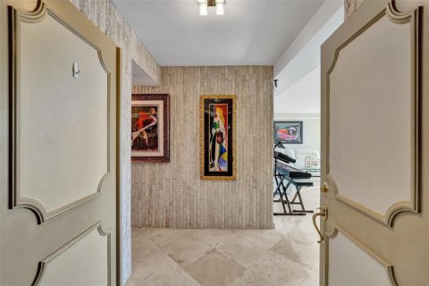 Купить кондоминиум в Форт-Лодердейл, Флорида 3 комнаты, 139.35м2, № 2268040 - фото 20