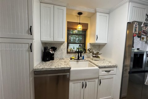 Casa en venta en Fort Lauderdale, Florida, 2 dormitorios, 98.1 m2 № 1977421 - foto 20