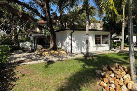Casa en venta en Fort Lauderdale, Florida, 2 dormitorios, 98.1 m2 № 1977421 - foto 3