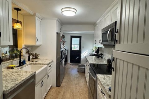 Casa en venta en Fort Lauderdale, Florida, 2 dormitorios, 98.1 m2 № 1977421 - foto 16