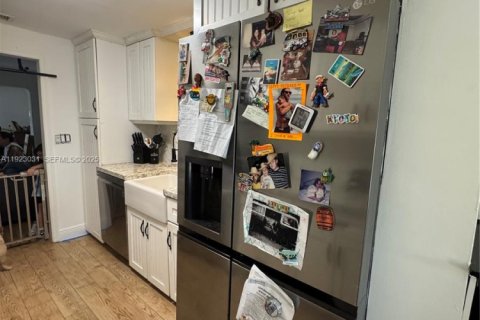 Casa en venta en Fort Lauderdale, Florida, 2 dormitorios, 98.1 m2 № 1977421 - foto 19