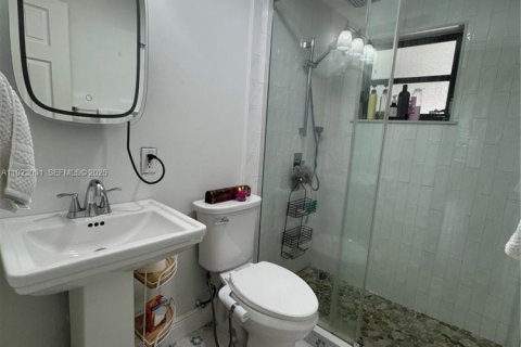 Casa en venta en Fort Lauderdale, Florida, 2 dormitorios, 98.1 m2 № 1977421 - foto 8