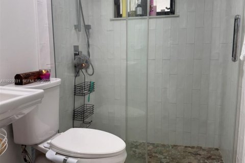 Casa en venta en Fort Lauderdale, Florida, 2 dormitorios, 98.1 m2 № 1977421 - foto 7