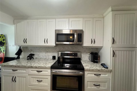 Casa en venta en Fort Lauderdale, Florida, 2 dormitorios, 98.1 m2 № 1977421 - foto 23