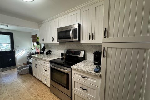 Casa en venta en Fort Lauderdale, Florida, 2 dormitorios, 98.1 m2 № 1977421 - foto 22