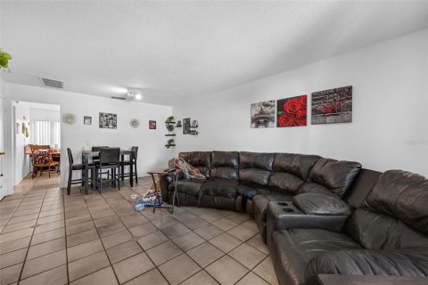 Commercial property in Orlando, Florida 183.2 sq.m. № 1852533 - photo 2