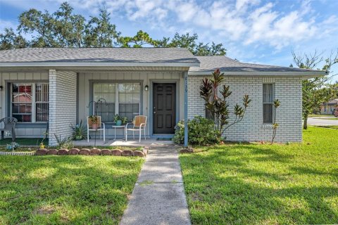 Commercial property in Orlando, Florida 183.2 sq.m. № 1852533 - photo 10
