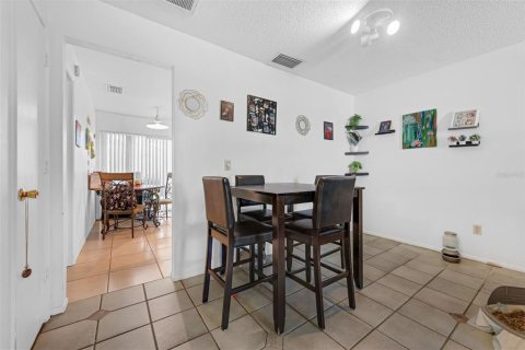 Commercial property in Orlando, Florida 183.2 sq.m. № 1852533 - photo 5