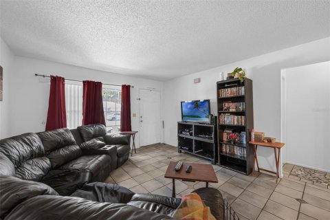 Commercial property in Orlando, Florida 183.2 sq.m. № 1852533 - photo 30