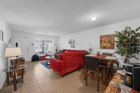 Commercial property in Orlando, Florida 183.2 sq.m. № 1852533 - photo 13
