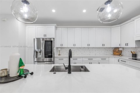 Купить виллу или дом в Майами, Флорида 5 спален, 290.97м2, № 2056593 - фото 9