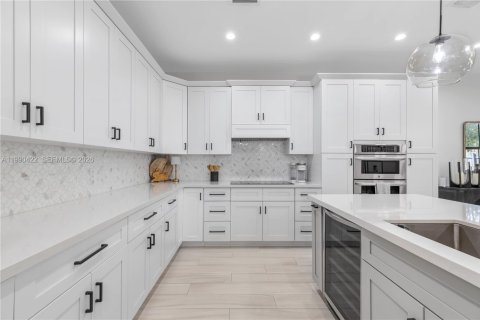 Купить виллу или дом в Майами, Флорида 5 спален, 290.97м2, № 2056593 - фото 8