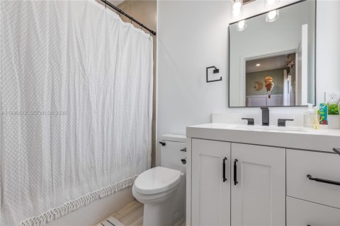 Купить виллу или дом в Майами, Флорида 5 спален, 290.97м2, № 2056593 - фото 22