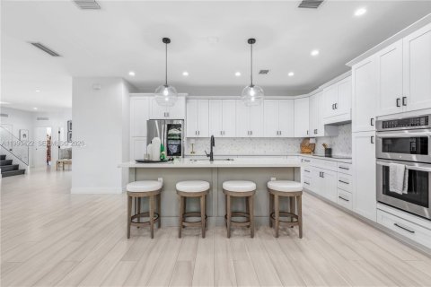 Купить виллу или дом в Майами, Флорида 5 спален, 290.97м2, № 2056593 - фото 11