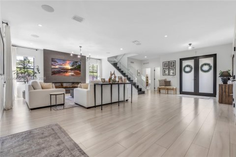 Купить виллу или дом в Майами, Флорида 5 спален, 290.97м2, № 2056593 - фото 5