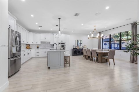 Купить виллу или дом в Майами, Флорида 5 спален, 290.97м2, № 2056593 - фото 7