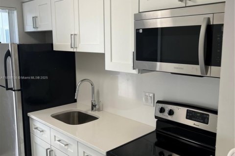 Propiedad comercial en venta en Fort Lauderdale, Florida, 118.45 m2 № 1768886 - foto 10